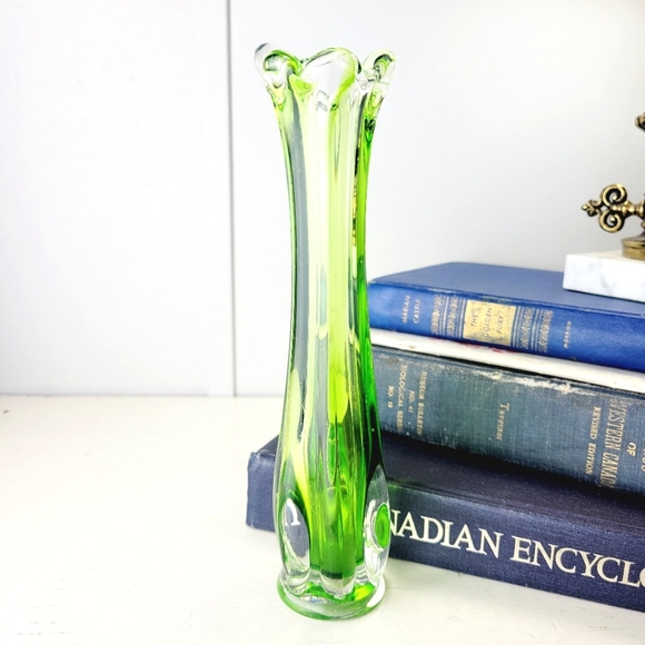 Vintage Six Finger Glass Swung Vase - Emerald Green to Clear - 9 inch Bud Vase - Picture 2 of 16